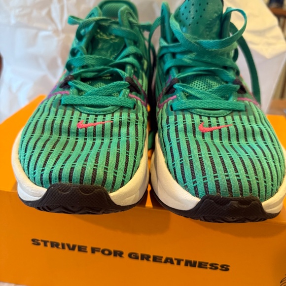 LeBron witness VI - Picture 3 of 4